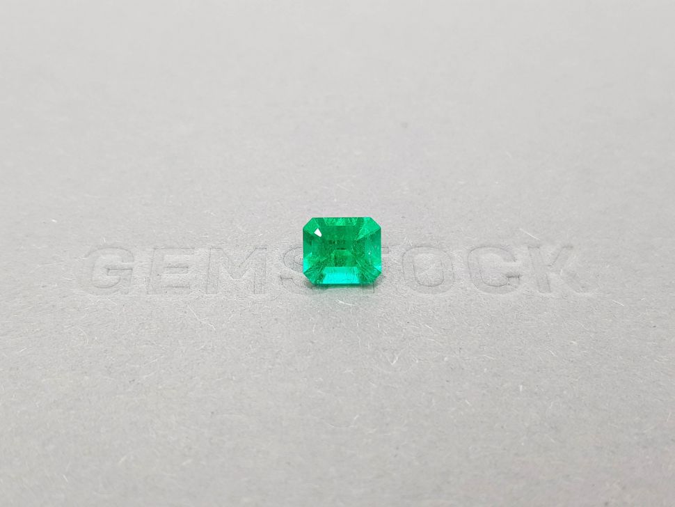 Vivid Green emerald 1.50 ct, Colombia Image №1