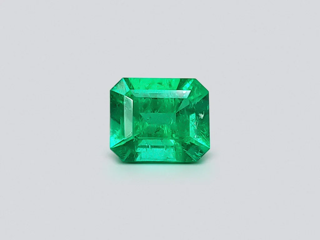 Vivid Green emerald 1.50 ct, Colombia Image №1