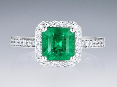 Ring with Muzo Green colombian emerald 1.45 ct and diamonds in 18K white gold photo