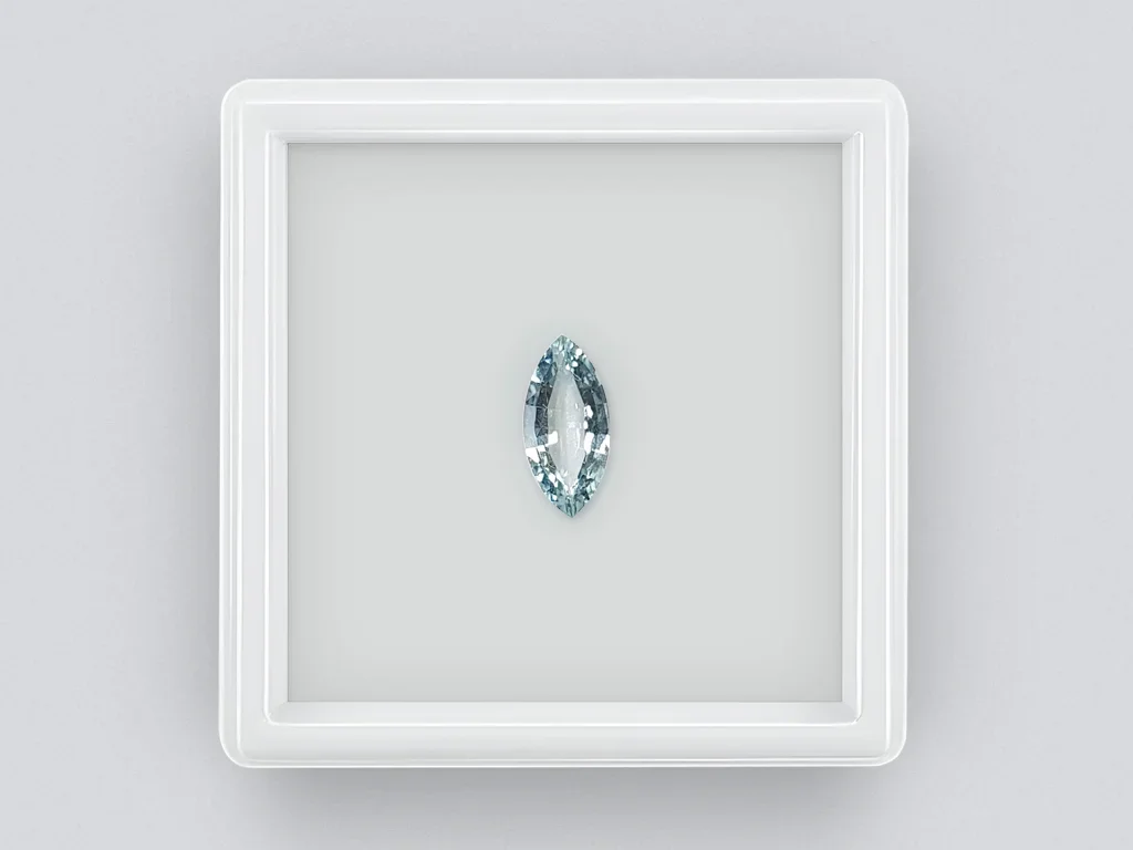 Aguamarina talla marquesa 0,89 quilates, África Image №1