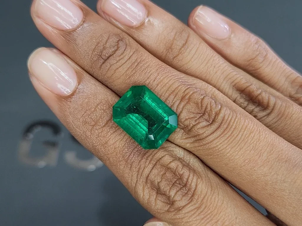 Émeraude octogonale vert vif 9,91 ct, Zambie Image №2