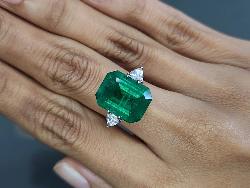 Émeraude octogonale vert vif 9,91 ct, Zambie Image №5