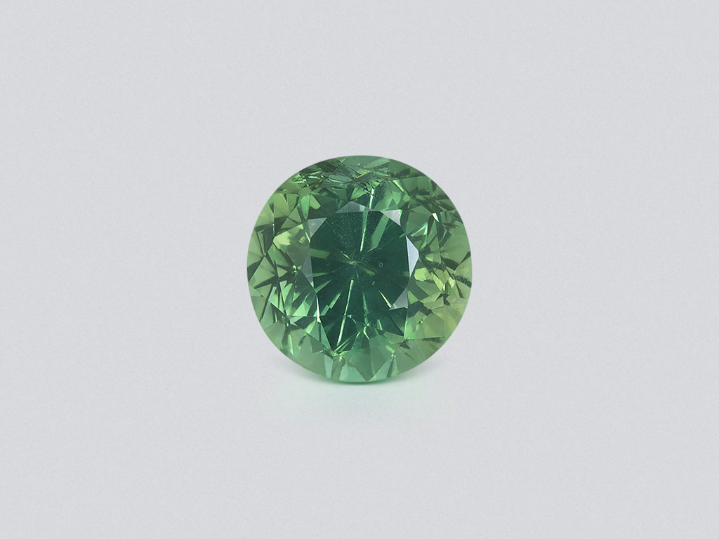 Zafiro verde azulado de talla redonda sin calentar, 4,00 quilates, Madagascar Image №1