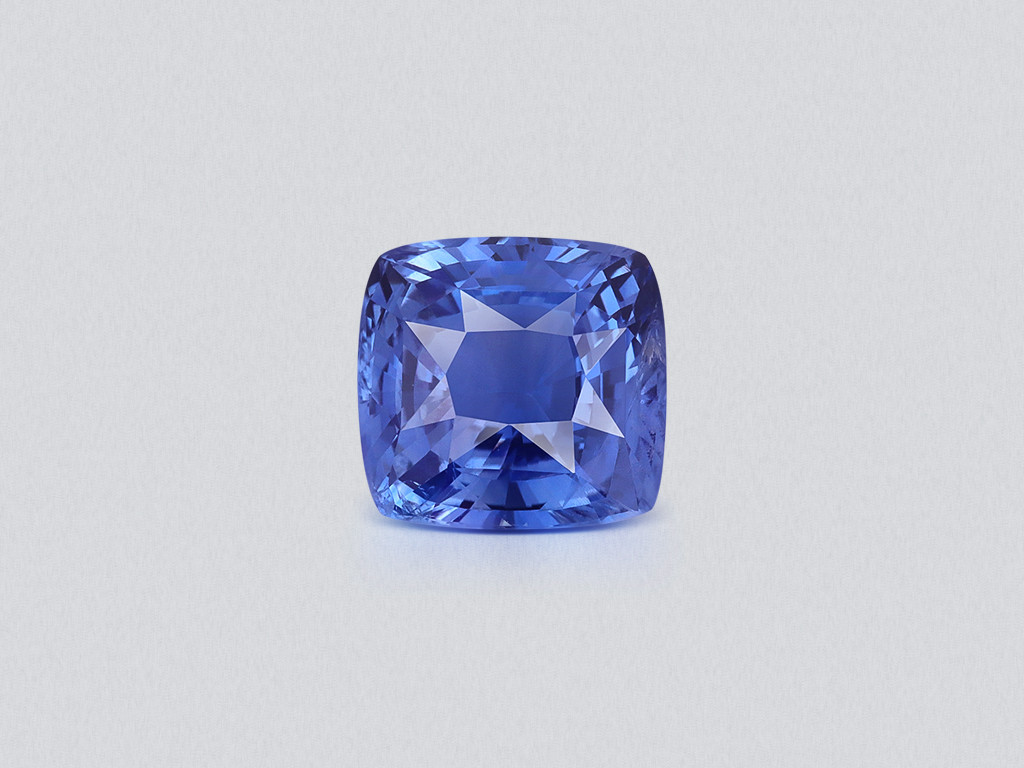 Lot #5. Unheated Cornflower Blue sapphire in cushion cut 4.59 carats, Sri Lanka Image №1