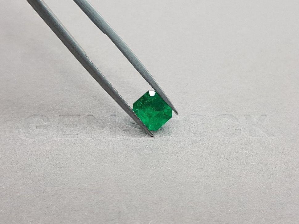 Intense emerald octagon cut 1.32 ct, Colombia Image №4