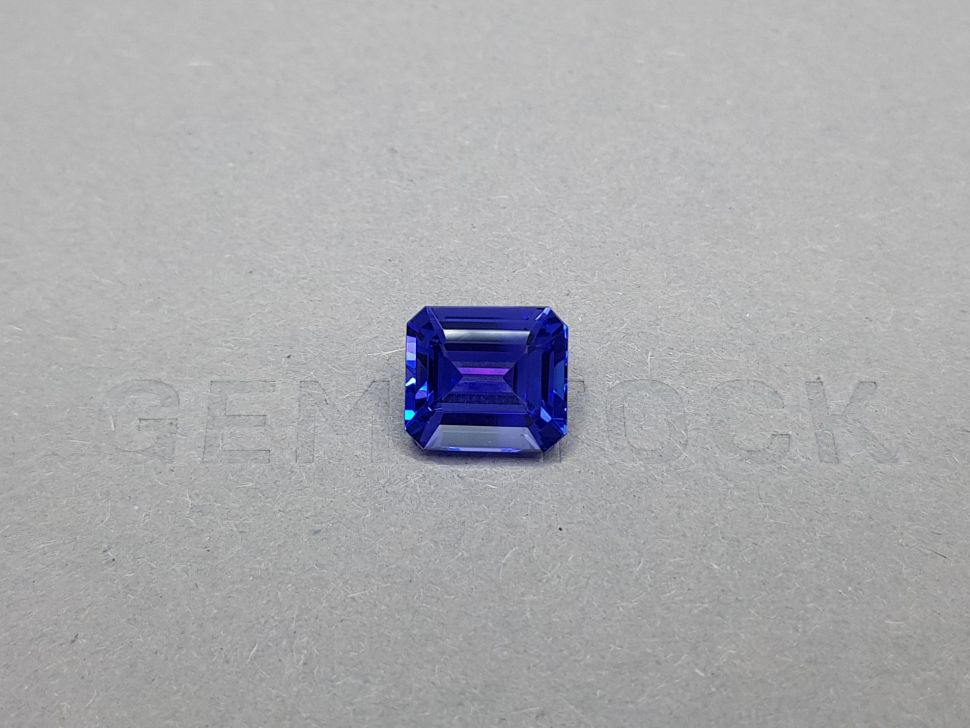 Royal blue color tanzanite in octagon cut 4.35 ct Image №1