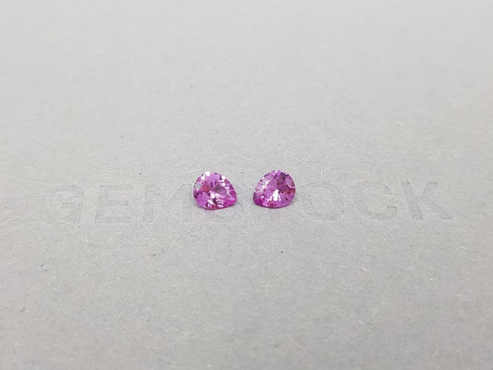 Pair of unheated pink sapphires 0.94 ct, Madagascar Image №1