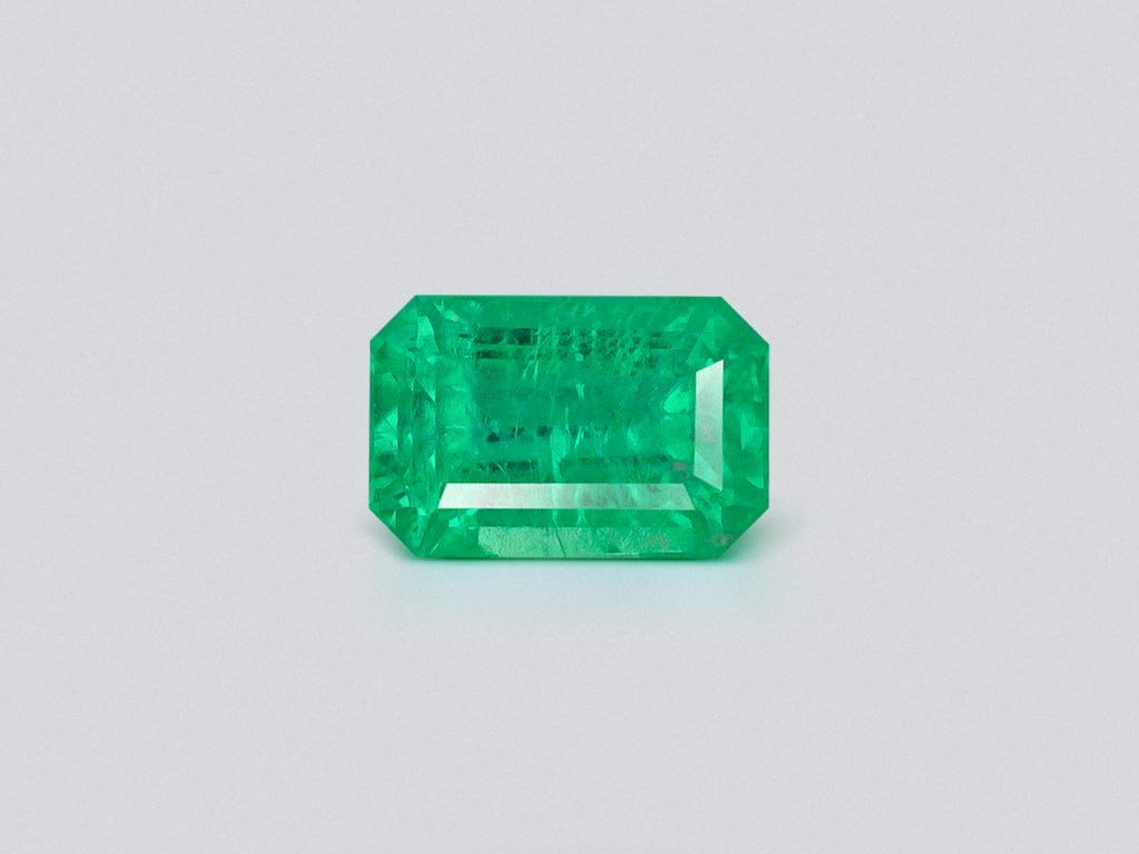 Émeraude taille octogonale vert intense 1,25 carat, Panjshir Image №1