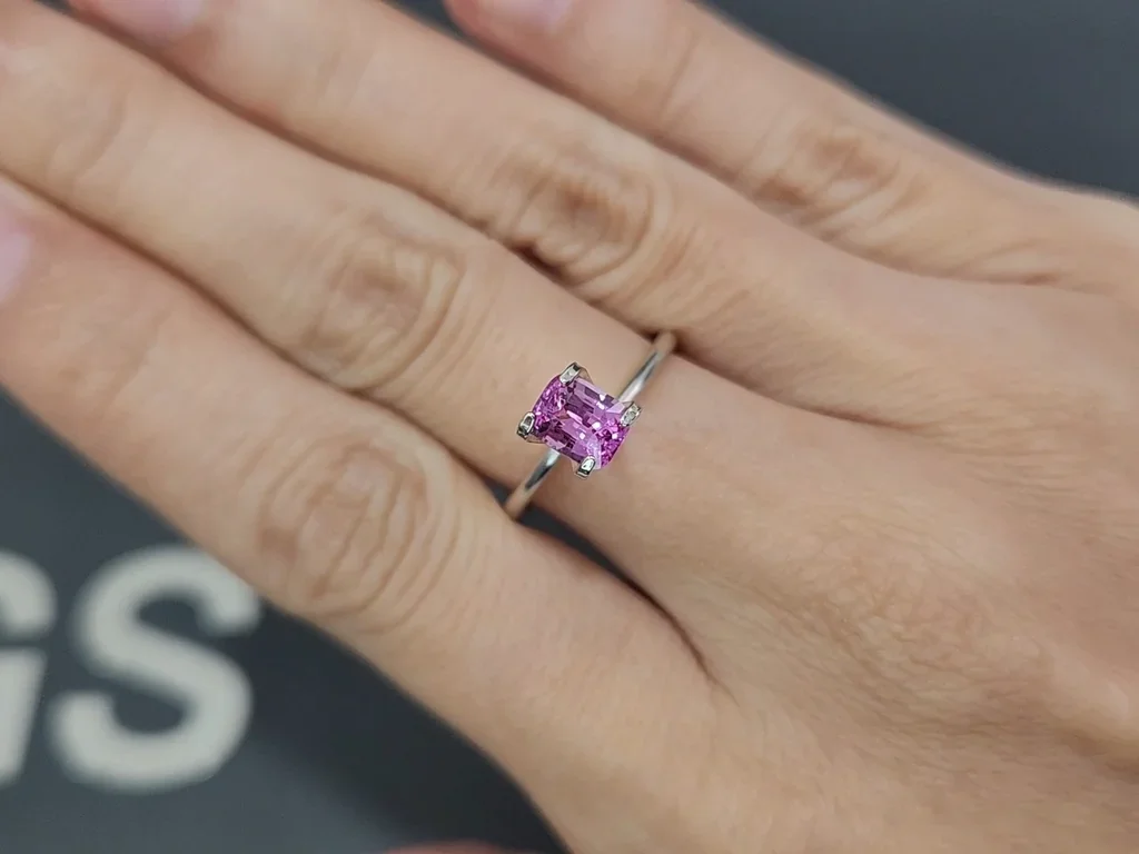 Unbeheizter pastellrosa saphir im kissenschliff 1,02 carats, Madagaskar Image №5