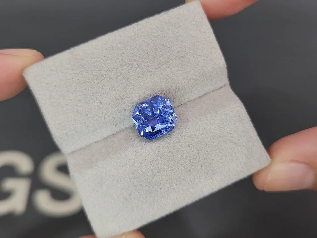 Saphir bleu bleuet taille radiant 5,00 carats, Sri Lanka Image №4