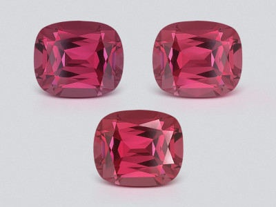 Set of garnets rhodolite cushion cut 4.22 carats,  Madagascar photo