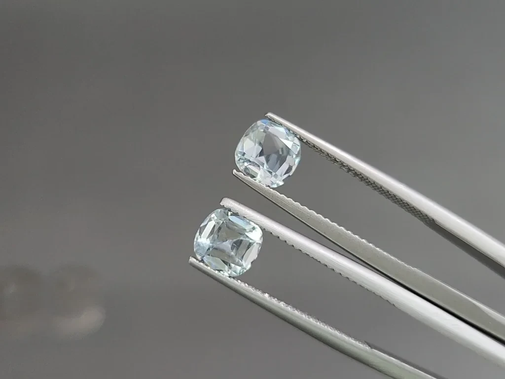 Set aus kissenförmig geschliffenen aquamarinen 3,16 karat, Madagaskar Image №4