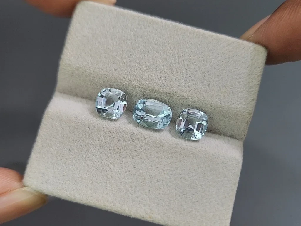 Set aus kissenförmig geschliffenen aquamarinen 3,16 karat, Madagaskar Image №5
