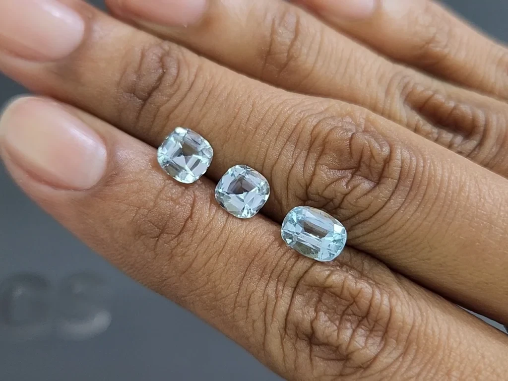 Set aus kissenförmig geschliffenen aquamarinen 3,16 karat, Madagaskar Image №2
