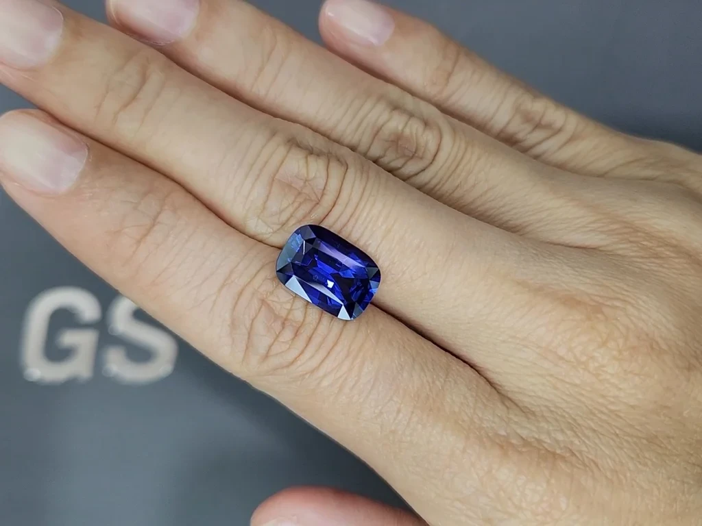 Unbehandelter königsblauer saphir im kissenschliff 6,61 karat, Sri Lanka Image №2