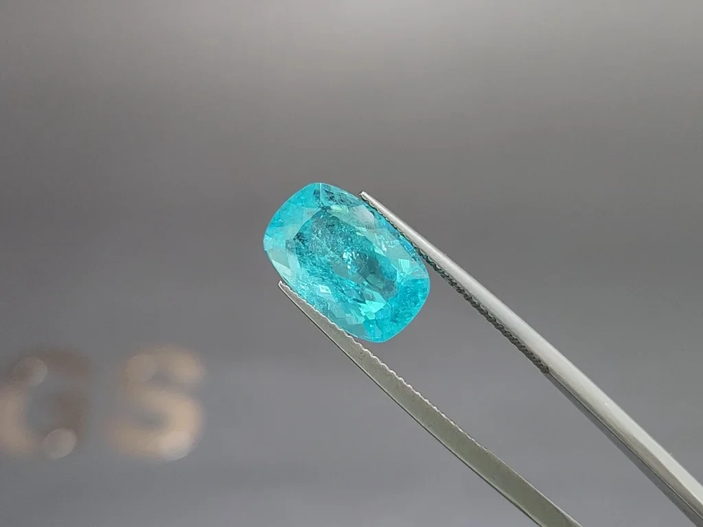 Neonblau Paraíba turmalin im cushion schliff 5,26 karat, Brasilien Image №5