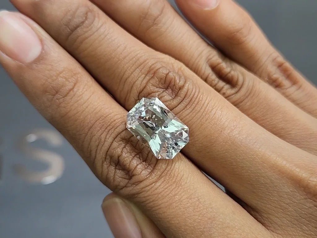 Kunzite light green radiant cut 7.69 carats, Pakistan Image №2