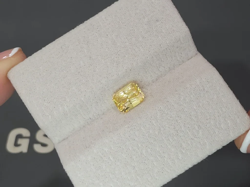 Unbehandelter gelber saphir im radiant-schliff 1,51 karat, Sri Lanka Image №4