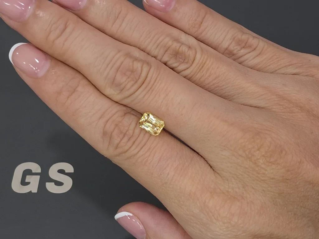 Unbehandelter gelber saphir im radiant-schliff 1,51 karat, Sri Lanka Image №2