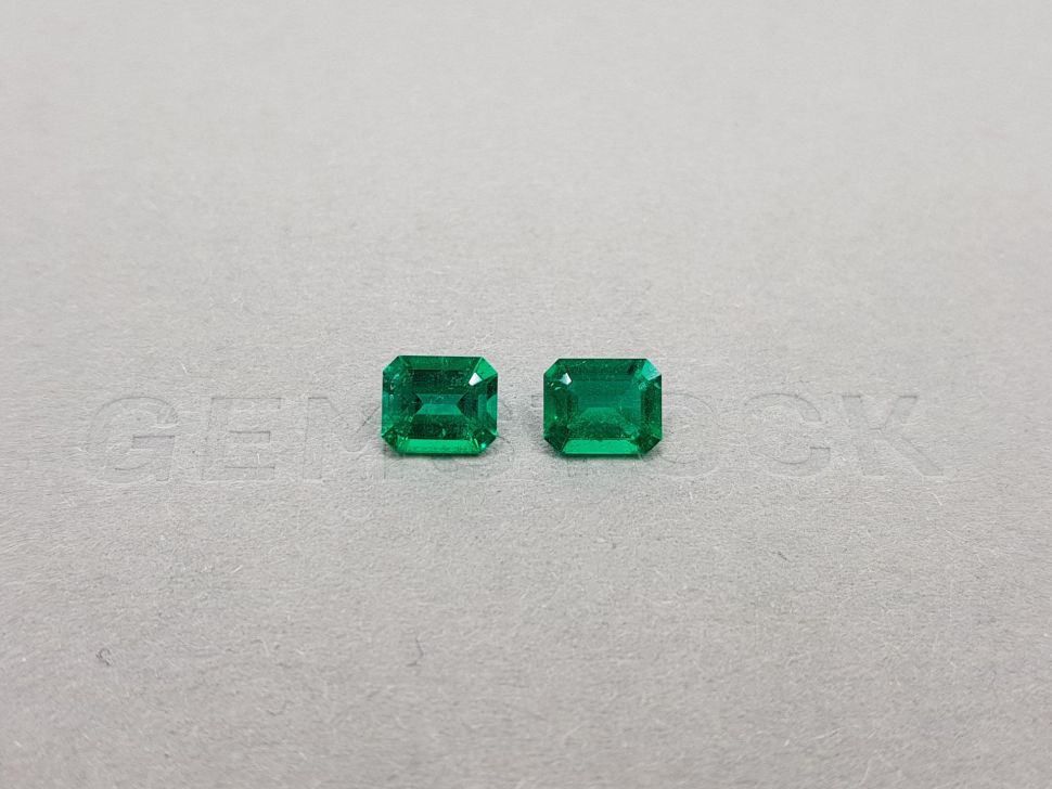 Pair of intense "Muzo Green" emeralds 1.79 ct, Colombia Image №1