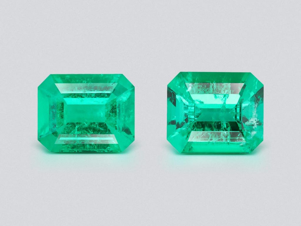 Pair of intense "Muzo Green" emeralds 1.79 ct, Colombia Image №1