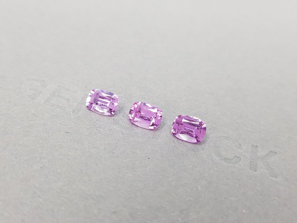 Unheated pink sapphire set 2.02 ct from Madagascar Image №3