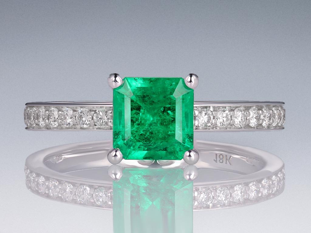 Ring with сolombian Muzo Green emerald 1.02 ct and diamonds in 18K white gold Image №1