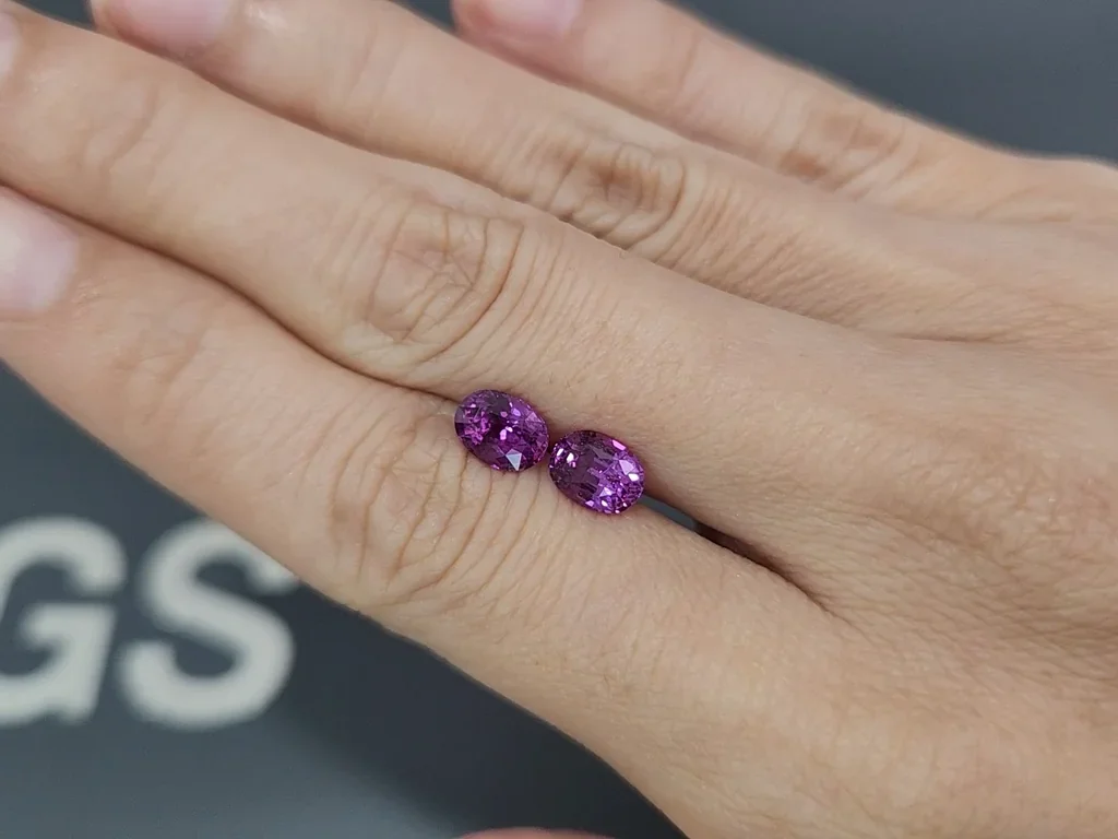 Par de zafiros rosados vivos de talla ovalada sin calentar de 3,05 quilates, Madagascar Image №2