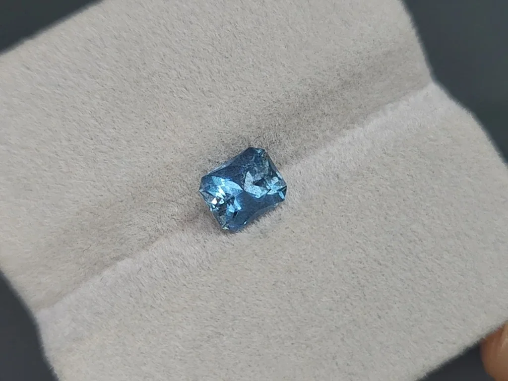 Aigue-marine Santa Maria taille radiant 1,19 carat, Madagascar Image №4