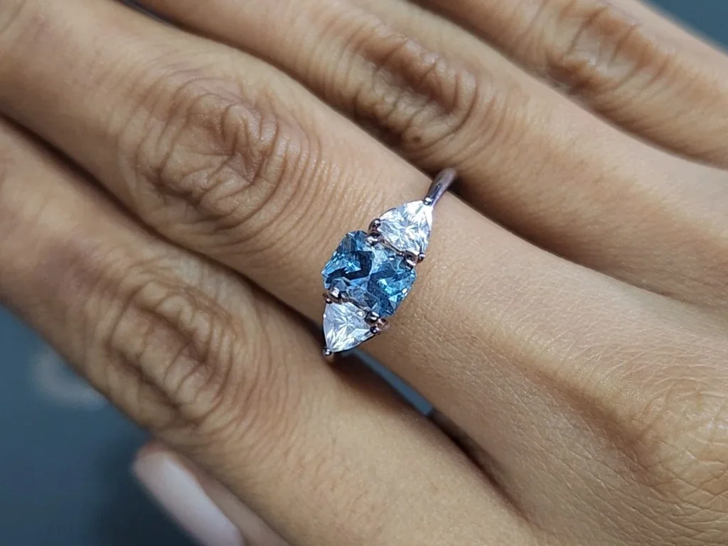 Aigue-marine Santa Maria taille radiant 1,19 carat, Madagascar Image №5