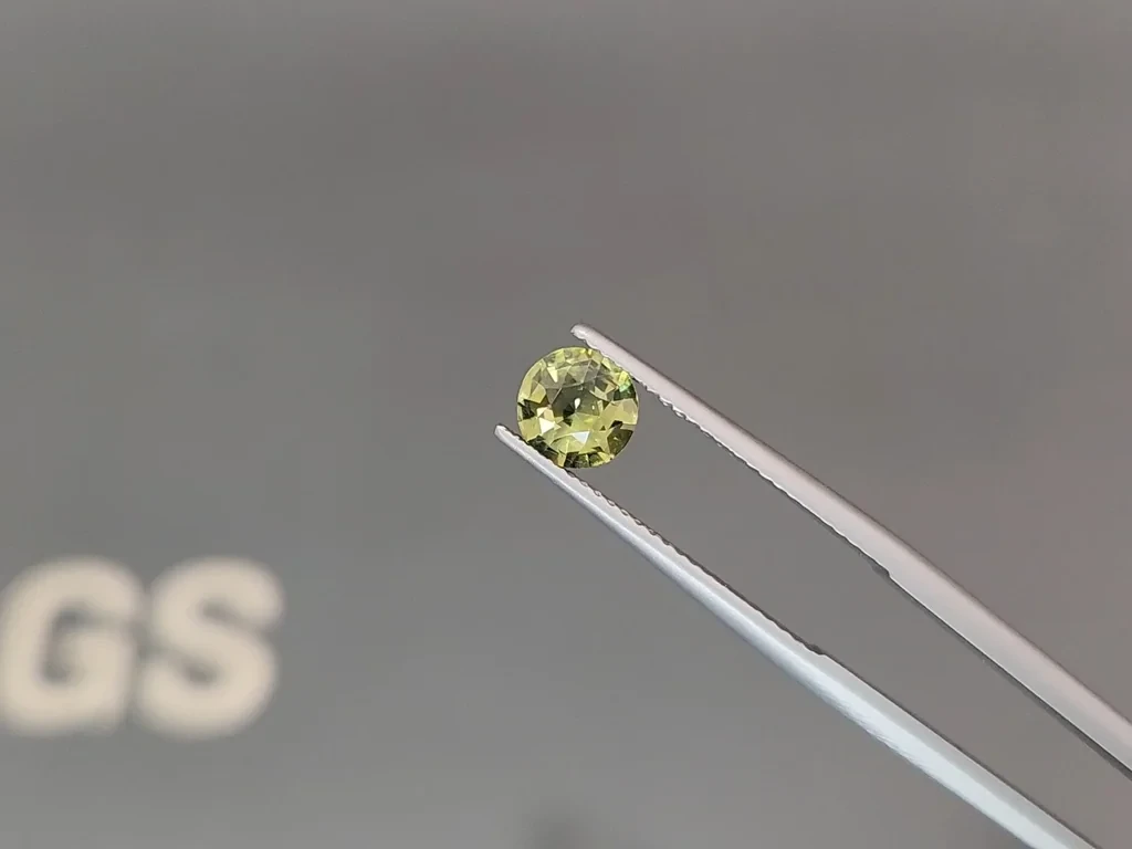 Zafiro verde azulado de talla redonda sin calentar, 1,04 quilates, Madagascar Image №3