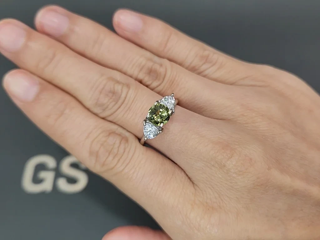 Zafiro verde azulado de talla redonda sin calentar, 1,04 quilates, Madagascar Image №5