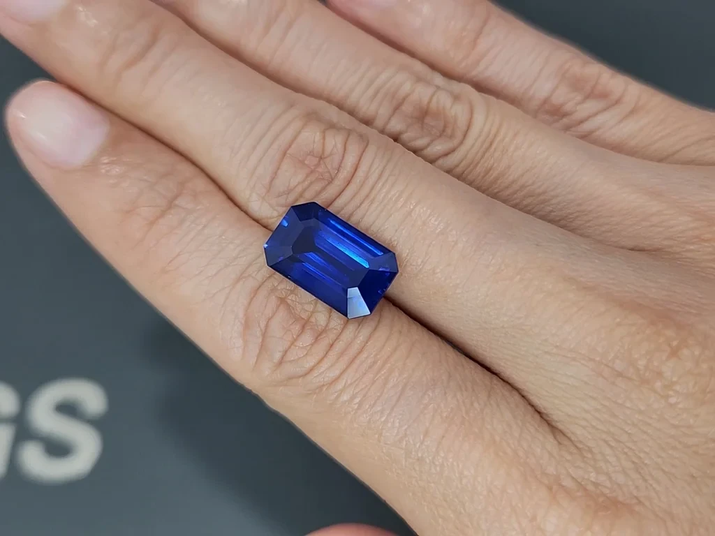 Sapphire Royal Blue octagon cut 8.40 carats, Sri Lanka Image №2