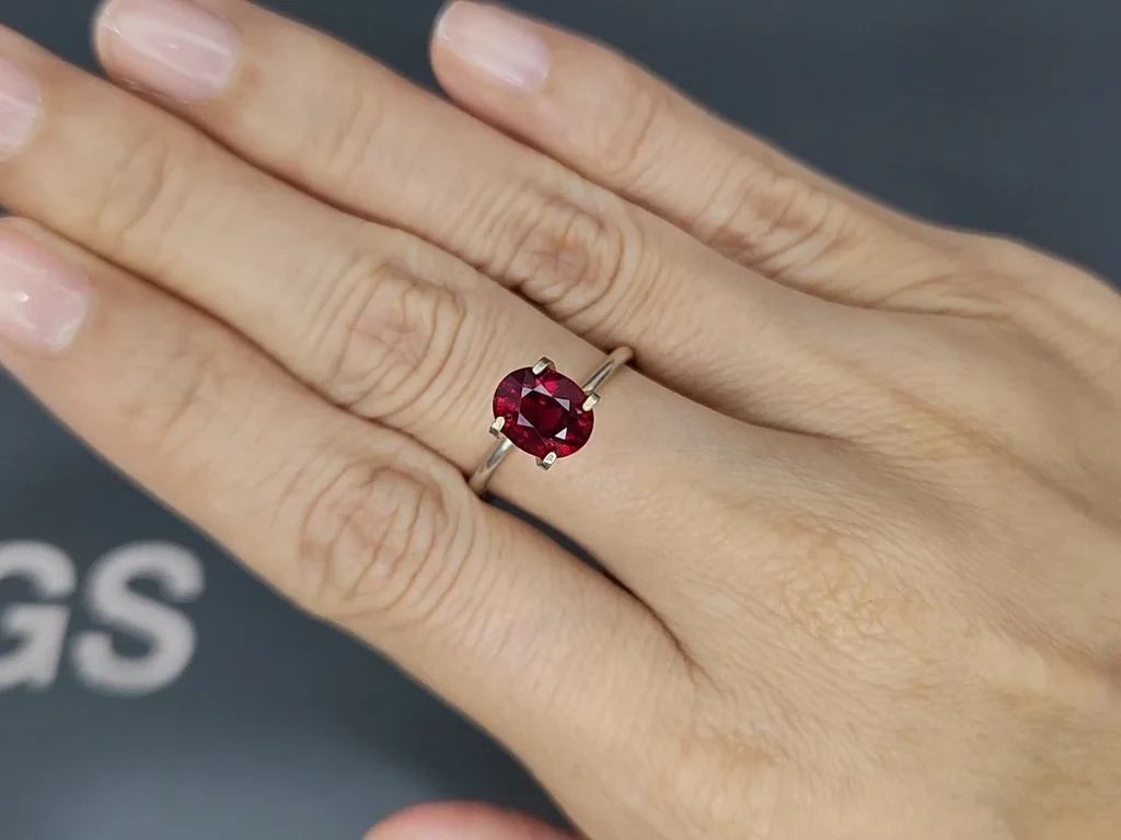 Unheated ruby Crimson Red oval cut 2.06 carats, Mozambique. Gubelin Image №5