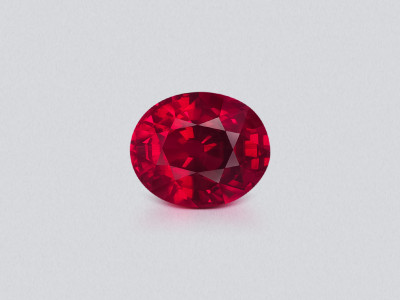 Unheated ruby Crimson Red oval cut 2.06 carats, Mozambique. Gubelin photo