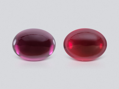 Paire de grenats rhodolites taillés en cabochon, 11,56 carats, Madagascar photo