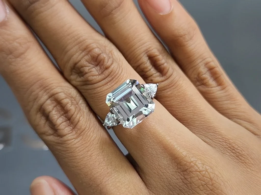 Kunzite light green octagon cut 7.43 carats, Pakistan Image №5