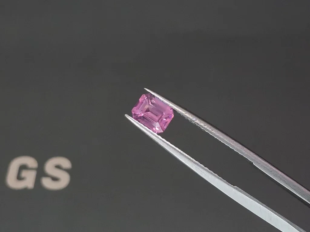 Roze spinel Mahenge achthoekig geslepen 1.06 karat, Tanzania Image №3