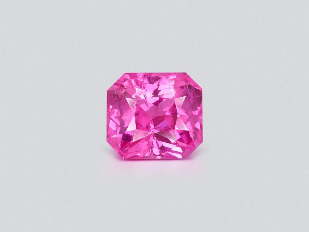 Espinela rosa (rosa fuerte) Mahenge talla radiante 1,02 quilates, Tanzania Image №1