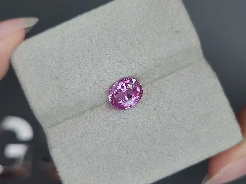 Rosa spinell im ovalschliff 1,58 karat, Tansania Image №4