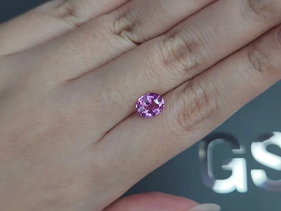 Rosa spinell im ovalschliff 1,58 karat, Tansania Image №2