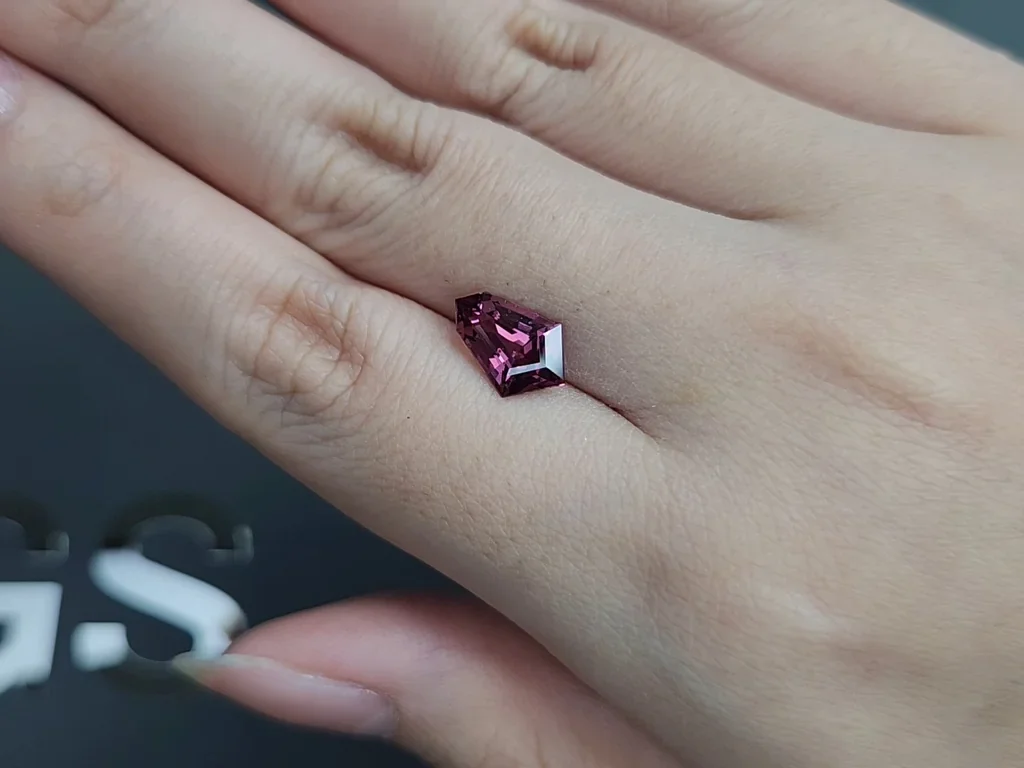 Purple spinel in fancy cut 2.18 carats, Burma Image №2