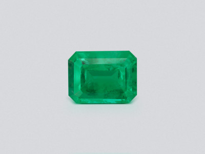 Émeraude octogonale vert vif de 1,54 carat, Pakistan photo