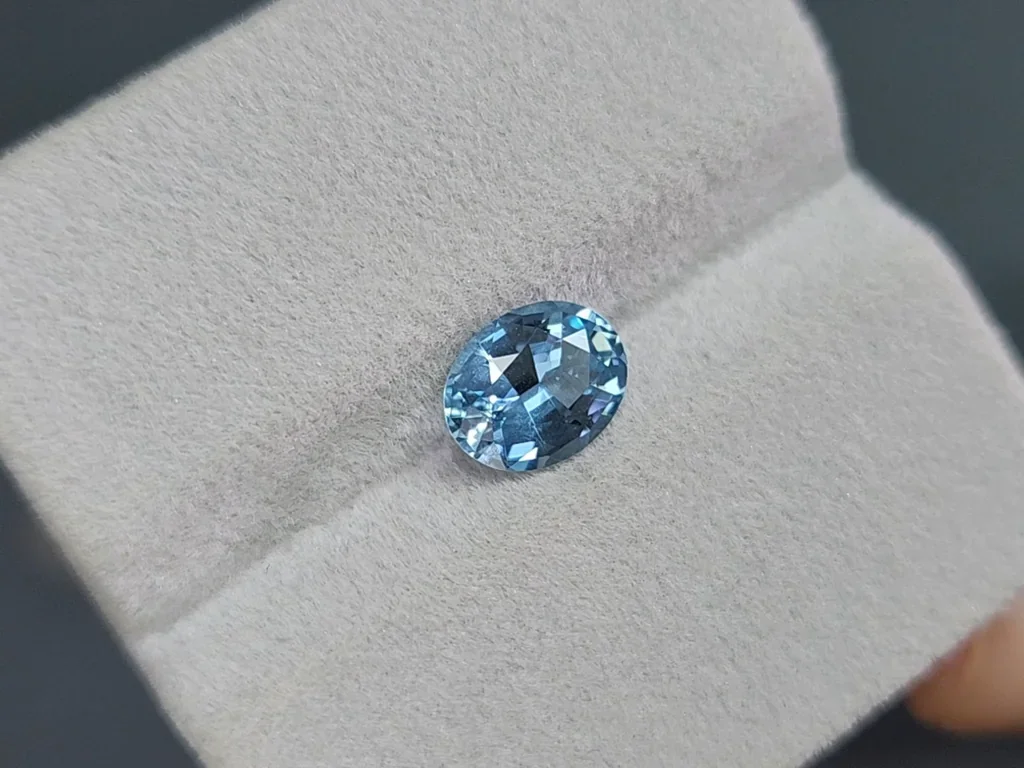 Aquamarine oval cut 1.40 carats, Madagascar Image №4