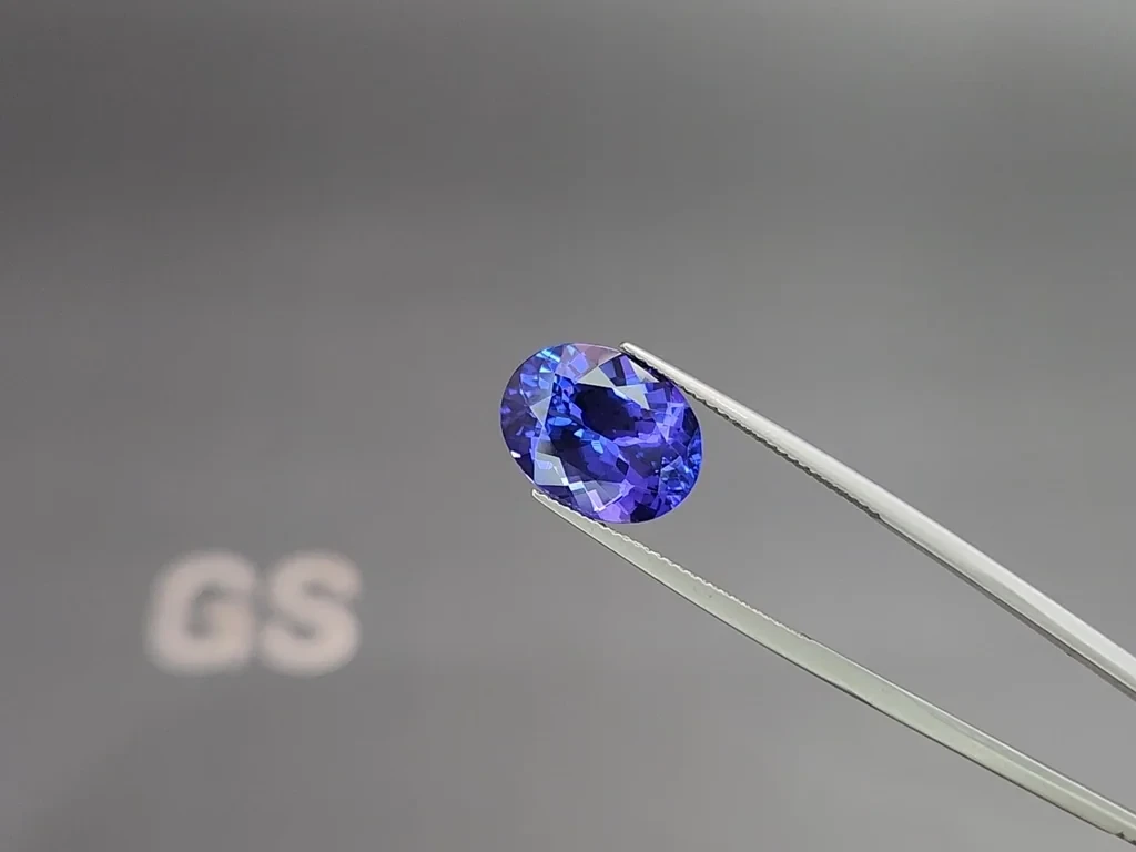 Tanzanite ovale 7,06 carats, Tanzanie Image №3