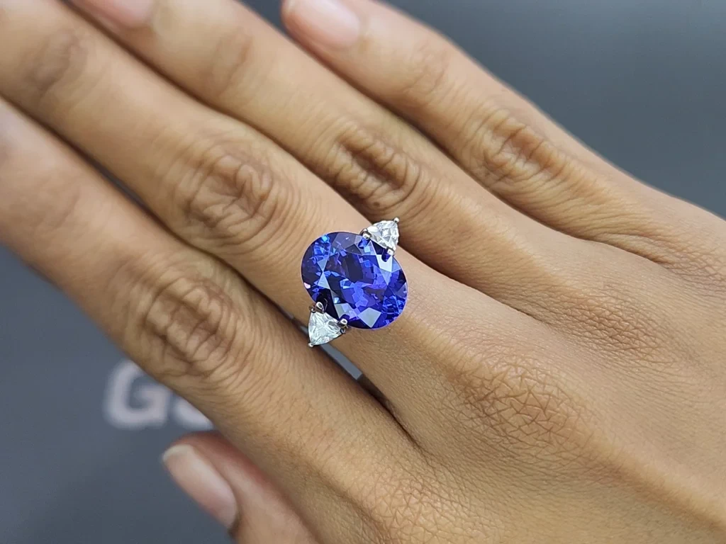 Tanzanite ovale 7,06 carats, Tanzanie Image №5