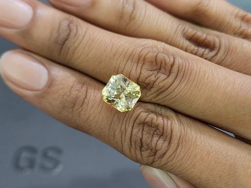 Unheated Pastel Yellow sapphire in radiant cut 6.11 carats, Sri Lanka Image №2