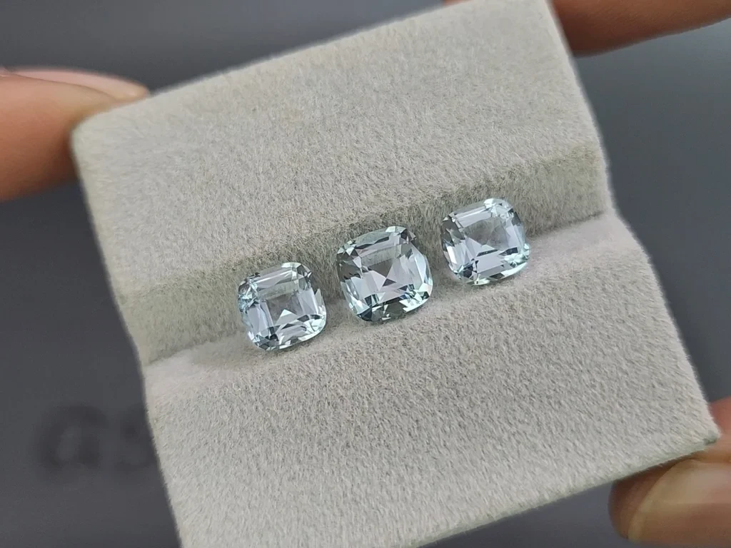 Set aus kissenförmig geschliffenen aquamarinen 3,70 karat, Madagaskar Image №4