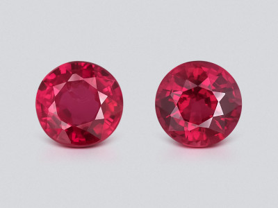 Paar rundgeschliffene rubine in Taubenblutrot 0,66 karat, Mosambik  photo