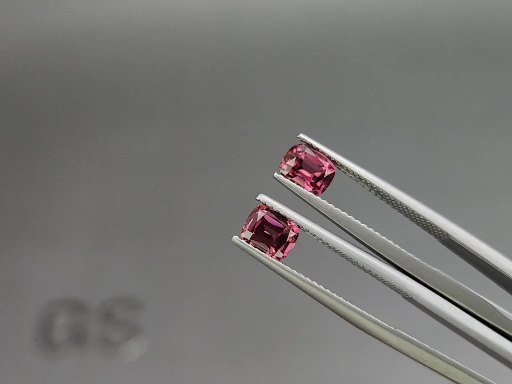 Satz rhodolith-granat kissenförmiger 2,66 karat, Madagaskar Image №3